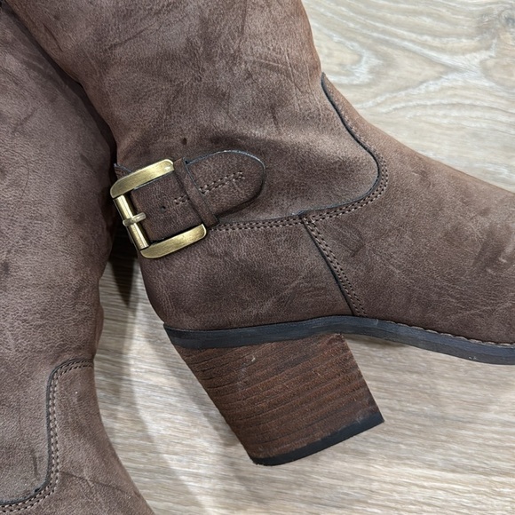 Zealy Brown Stacked Heel Side Zip Boots - Size 8 - Picture 3 of 6